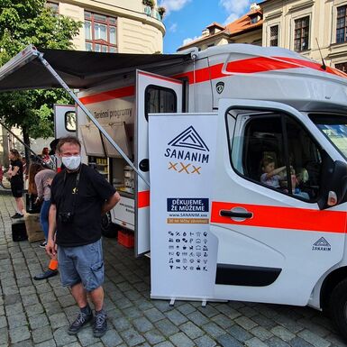Nákup vozidla pro terénní práci